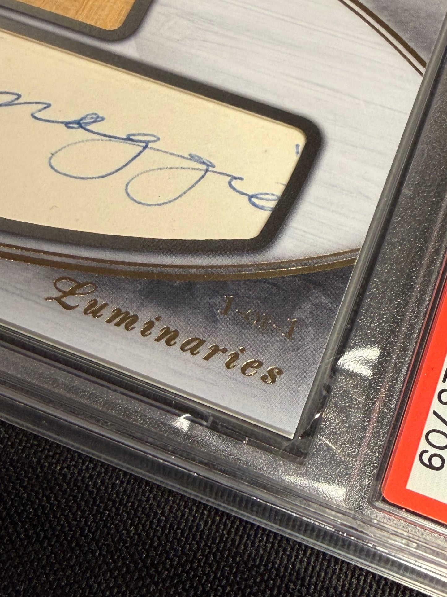 2017 Topps Luminaries Cut Signature Relics Joe Dimaggio #JD 1/1 PSA 8