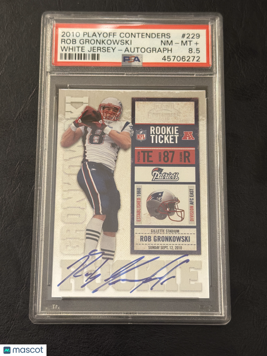 2010 Playoff Contenders Rob Gronkowski #229 Variation Autograph PSA 8.5