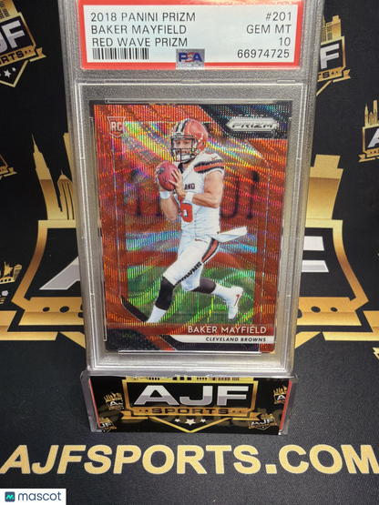 2018 Panini Prizm Baker Mayfield #201 Red Wave PSA 10